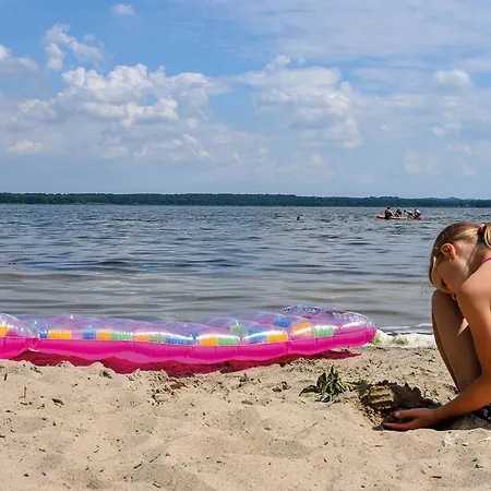 Bungis Ferien Direkt Am Grimnitzsee, Karree 02 Holiday home *